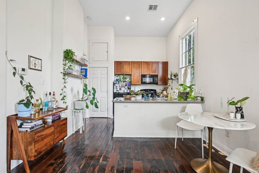 Building Photo - 408 N Tonti St
