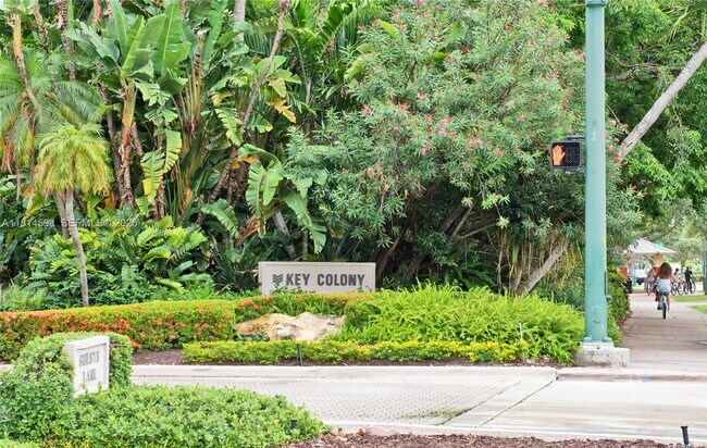 Building Photo - 101 Crandon Blvd