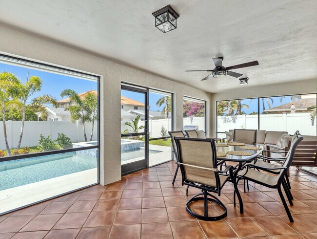 Building Photo - 510 106th Ave N