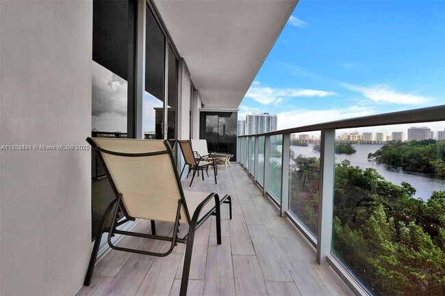 Building Photo - 16385 Biscayne Blvd