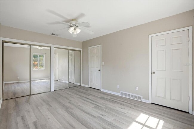 Building Photo - 755 Alamanda Way S