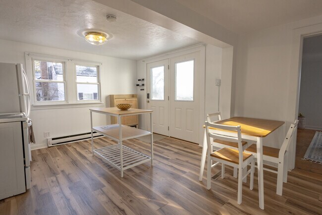 Building Photo - 9 Prospect St