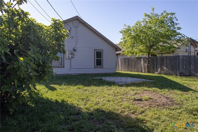 Building Photo - 1301 Westway Dr