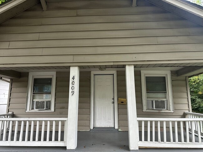 Primary Photo - 2 Bedroom 1 Bath