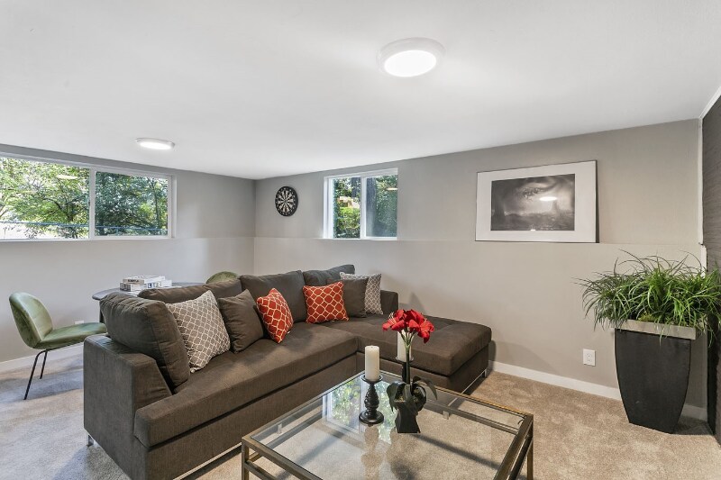 Building Photo - 3945 S Elmgrove St