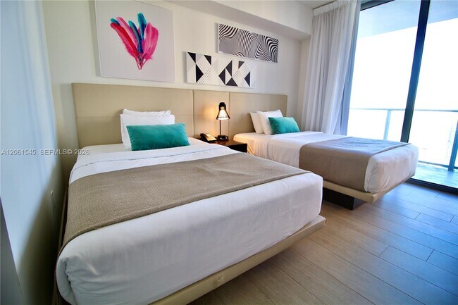 Building Photo - 4010 S Ocean Dr
