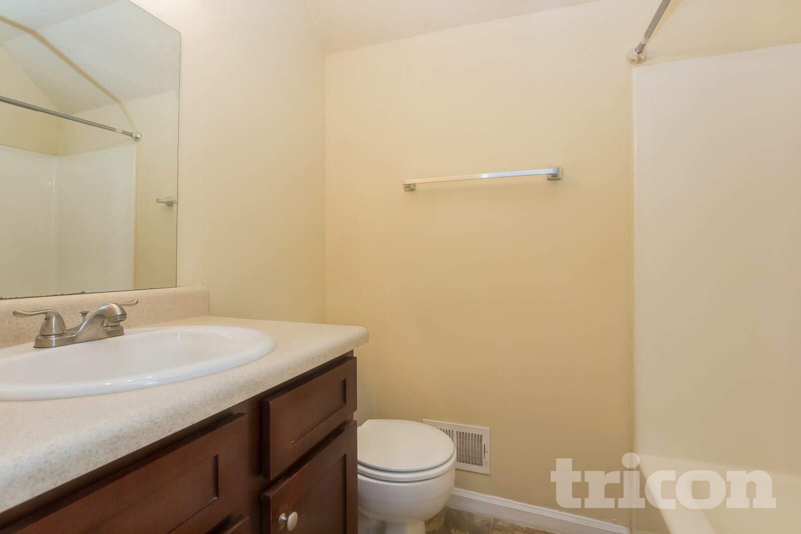Building Photo - 1145 Woodington Cir