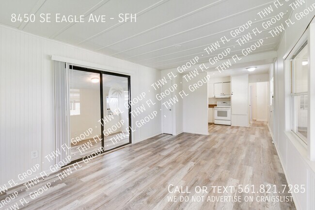 Building Photo - 8450 SE Eagle Ave