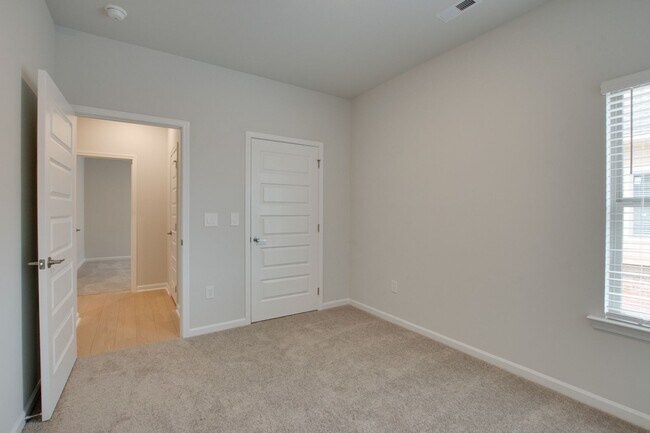 Building Photo - 169 Protestant Dr