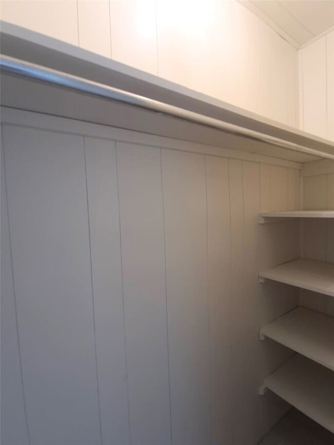 Building Photo - 500 Tiki Dr