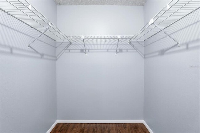 Building Photo - 1972 Bonneville Dr