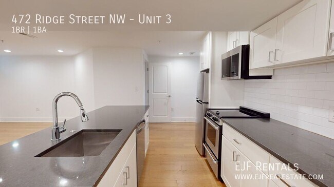 Building Photo - 472 Ridge St NW