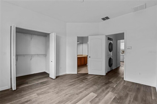 Building Photo - 10825 Savannah Wood Ct
