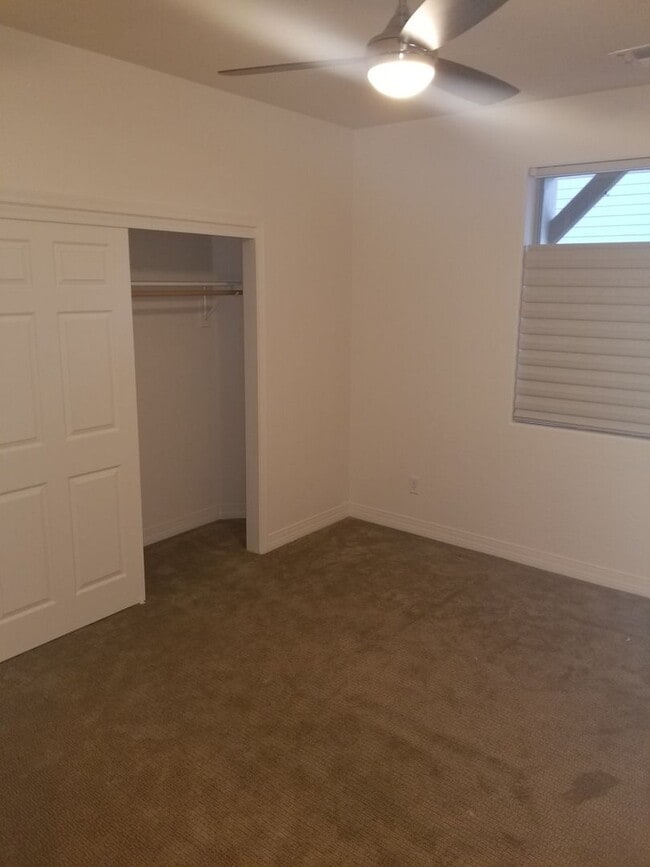 Building Photo - Rare, Single Level, Forest Springs Home! 3...