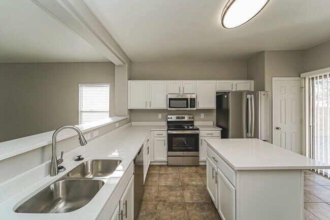 Building Photo - 11390 W Massey Dr