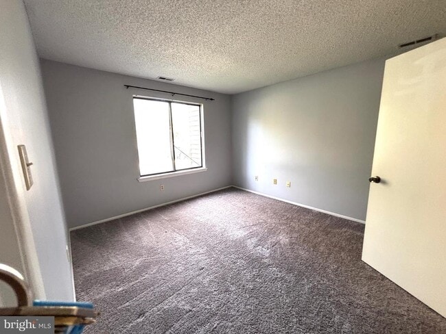 Building Photo - 4805A Aberdeen Dr
