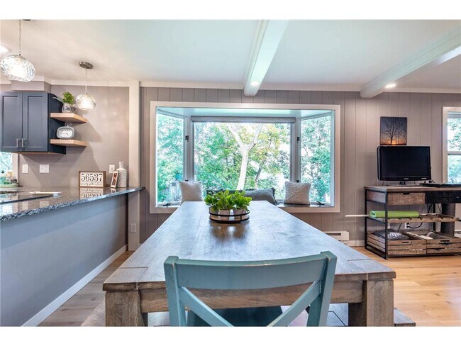 Building Photo - 1409 Hoot Lake Dr