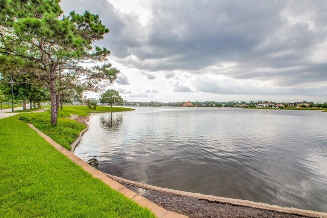 Building Photo - Luxury East Shore Living | Lake Woodlands Views | Near Market Street & Hughes Landing