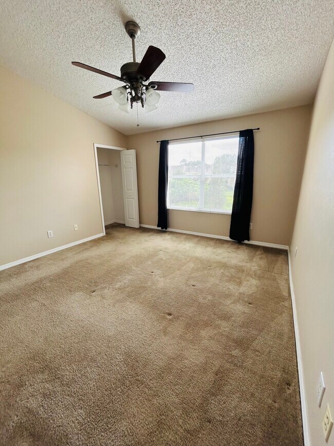 Building Photo - 10445 Heron Lake Dr