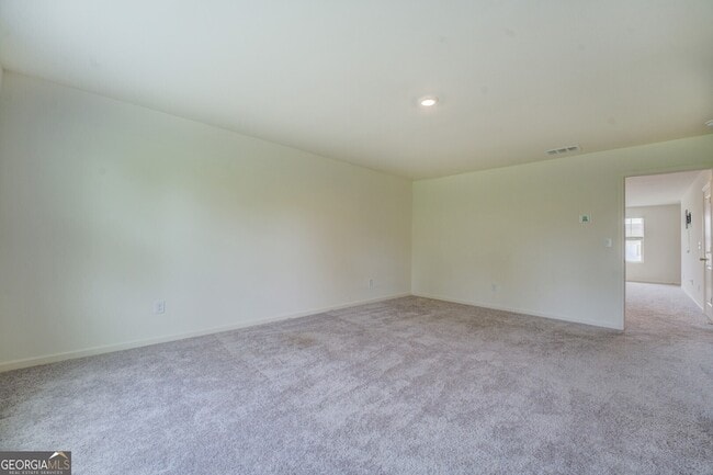Building Photo - 7061 Rochford Dr
