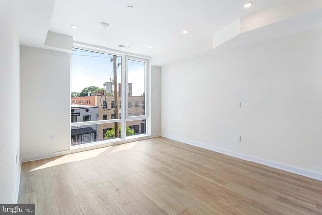 Building Photo - 501 Kennedy St NW