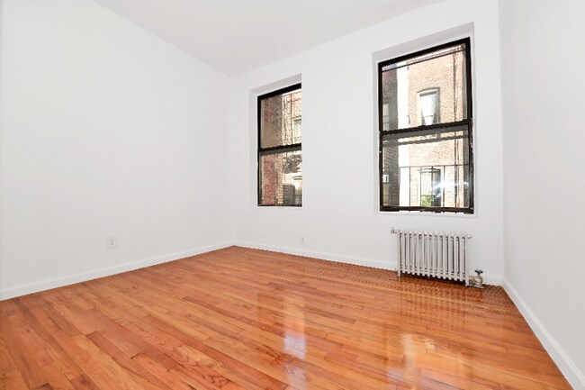 Building Photo - 122 Orchard St