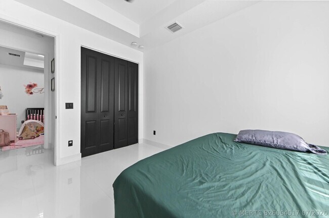 Building Photo - 7461 Moonrise Dr