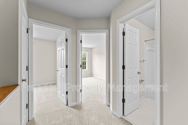 Building Photo - 8644 Sanderling Dr