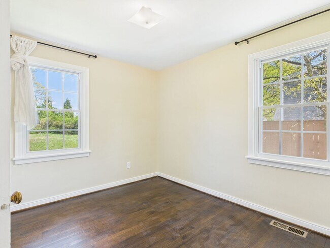 Building Photo - 6306 Engel Rd