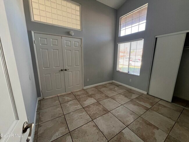 Building Photo - 39821 Milan Dr