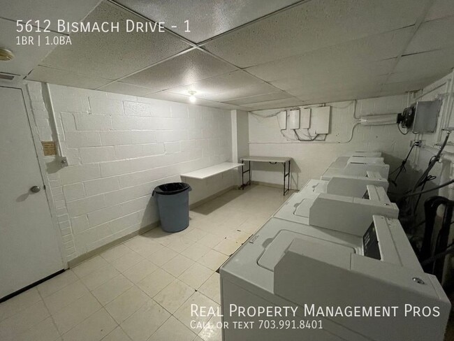 Building Photo - 5612 Bismach Dr