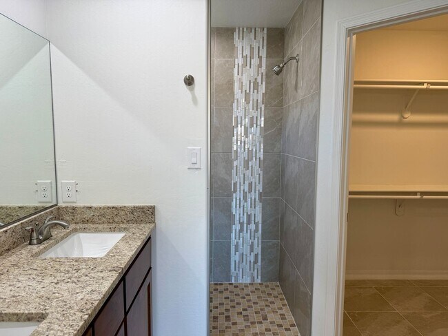 Building Photo - Brand New home in Wellton - 3 Bedrooms 2 Bath