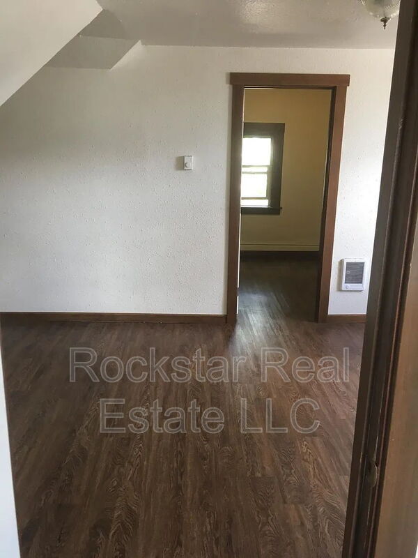 Building Photo - 2017 N Hamilton St