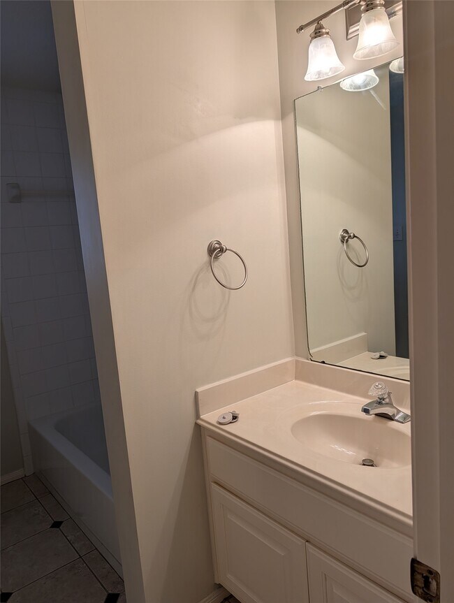 Building Photo - 15222 Holland Fields Cir