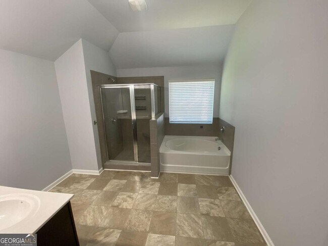 Building Photo - 5224 Cantbury Way