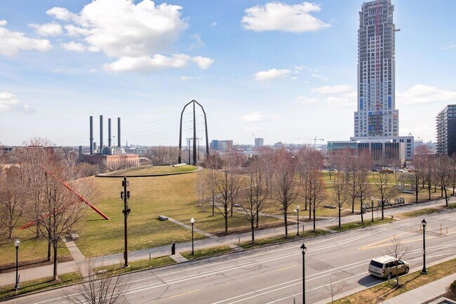 Building Photo - 901 S 2nd St