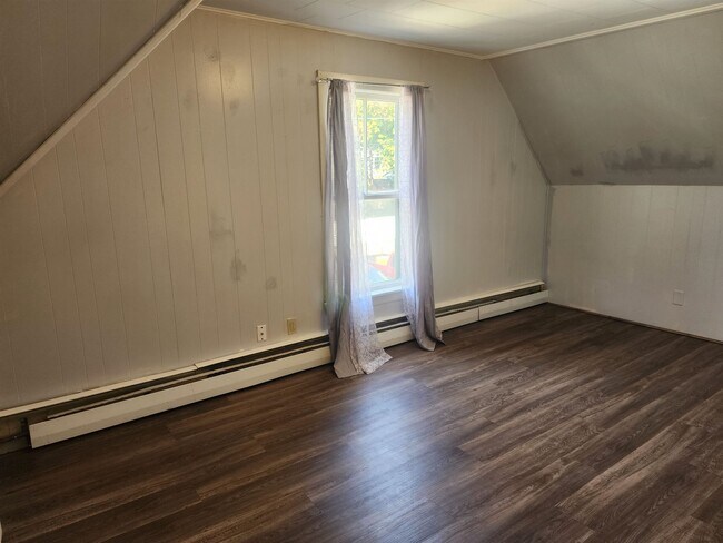 Building Photo - 6 Hager Ln