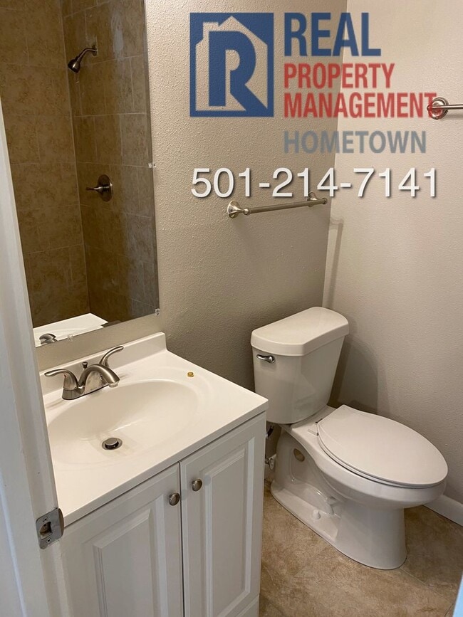 Building Photo - 501 Pamela Dr