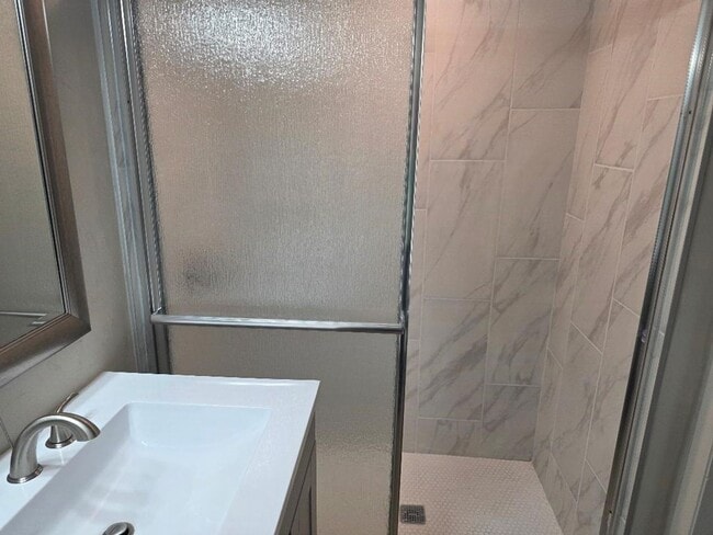 Building Photo - 21307 SE Hawthorne Rd