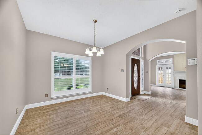 Building Photo - 1408 S Friendswood Dr