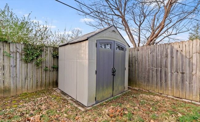 Building Photo - 8608 Whipps Bend Rd