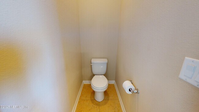 Building Photo - 15858 Lexington Park Blvd