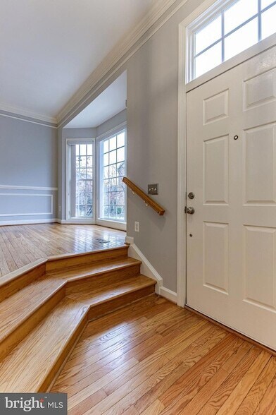 Building Photo - 953 Harrison Cir