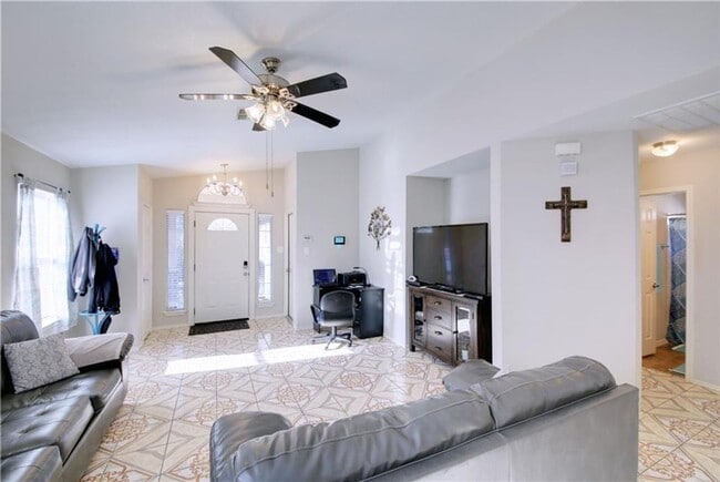 Building Photo - Very clean well maintained one-story home.