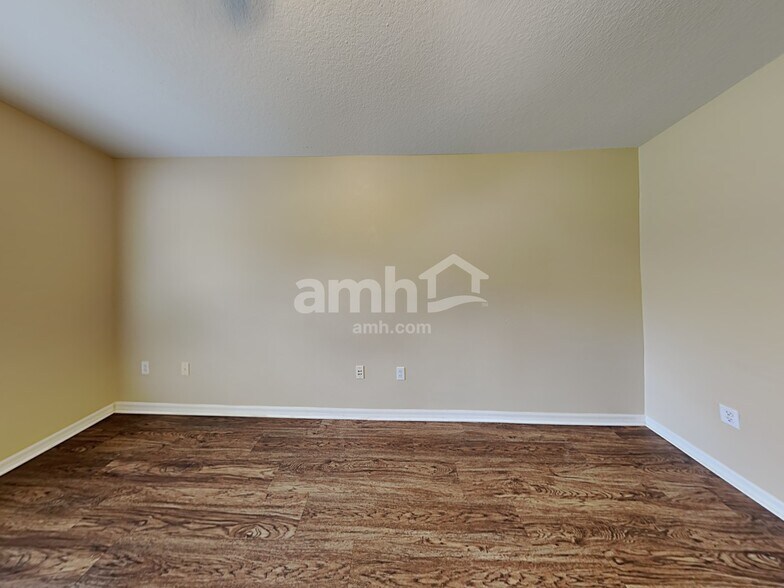 Building Photo - 15452 Osprey Glen Dr