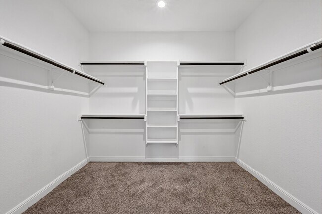 Building Photo - 841 Blackhorse Trl