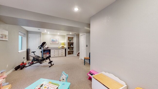 Building Photo - Stunning 3bd 3.5ba Home in the Mariana Butte Neighborhood