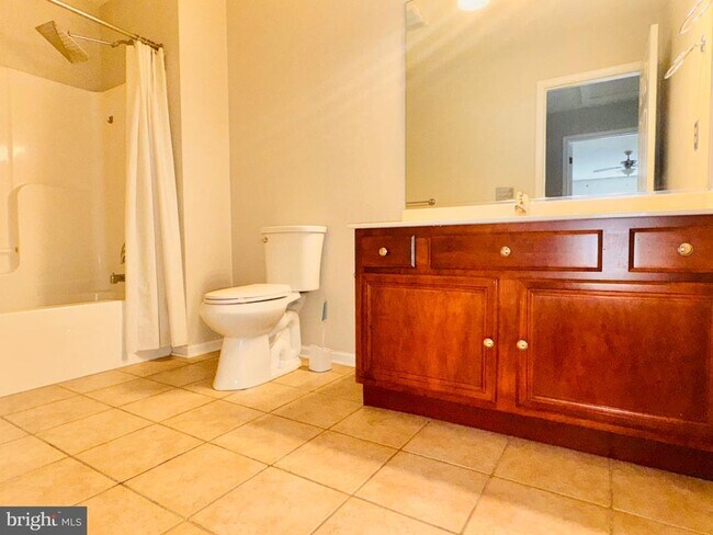 Building Photo - 42 Fuzzy Tail Dr