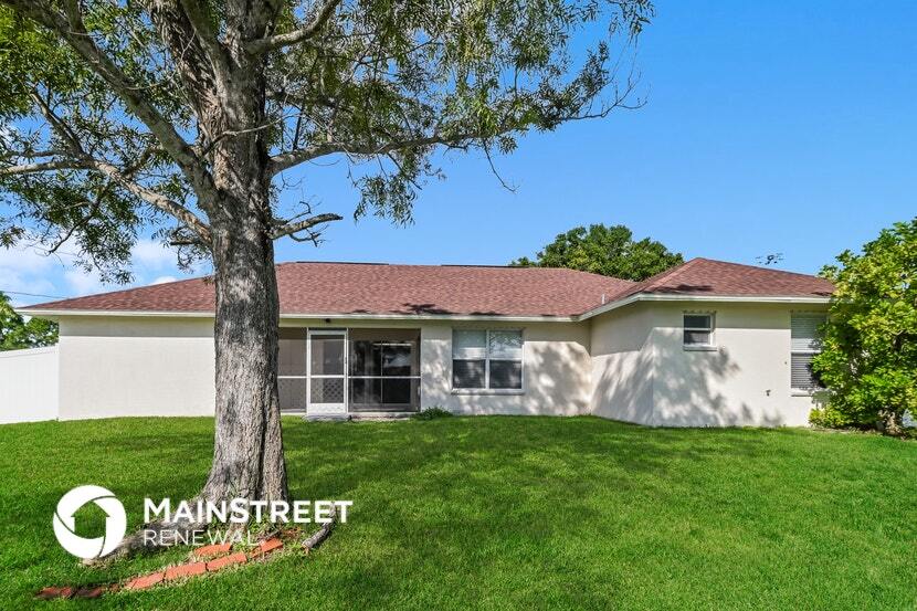 Building Photo - 1425 SW 6th Pl