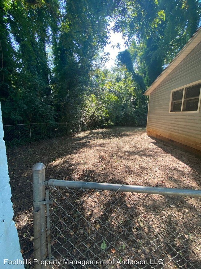 Building Photo - 3 br, 2 bath House - 1908 Northview Ave